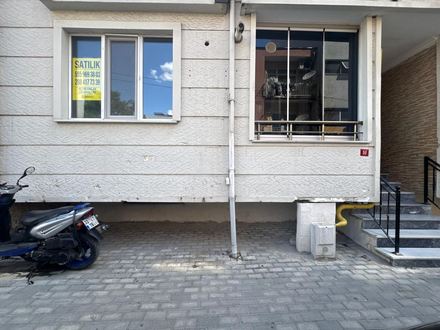 LÜLEBURGAZ ÇARŞI MERKEZDE 3+1 SATILIK DAİRE