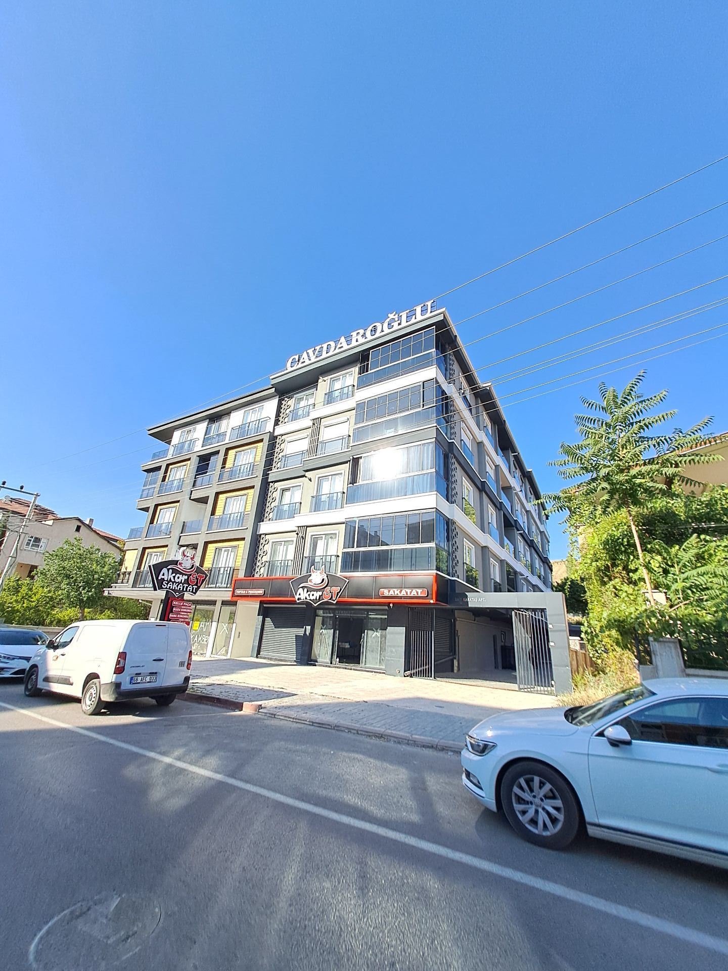 KURTULUŞ CADDESİNDE GENİŞ SIFIR 2+1 KİRALIK DAİRE