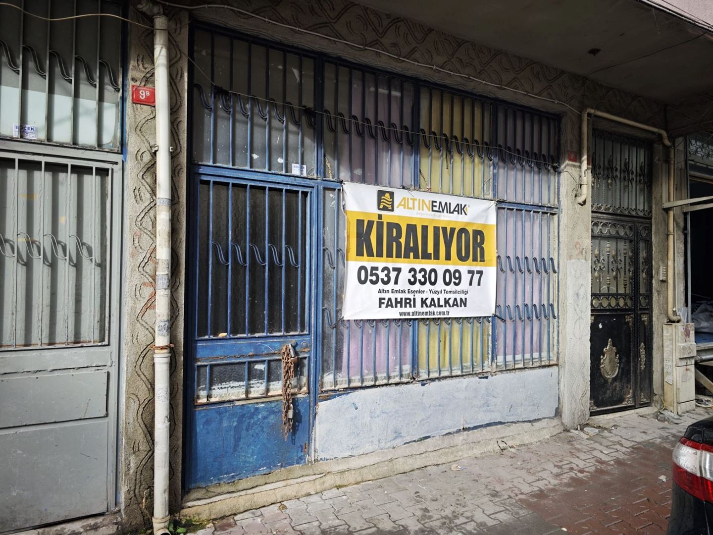 Oruç Reis'te Barbaros Cad yakını Kiralık Depo - Düz Giriş