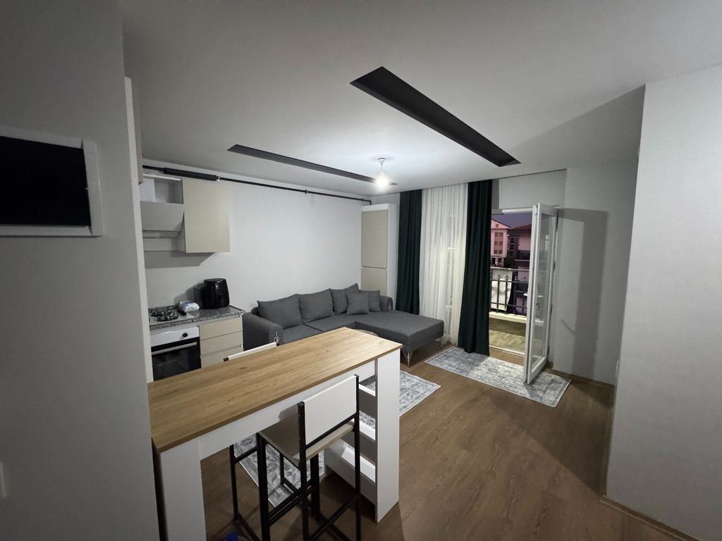 TACİN MAHALLESİ GENİŞ 1+1 DAİRE