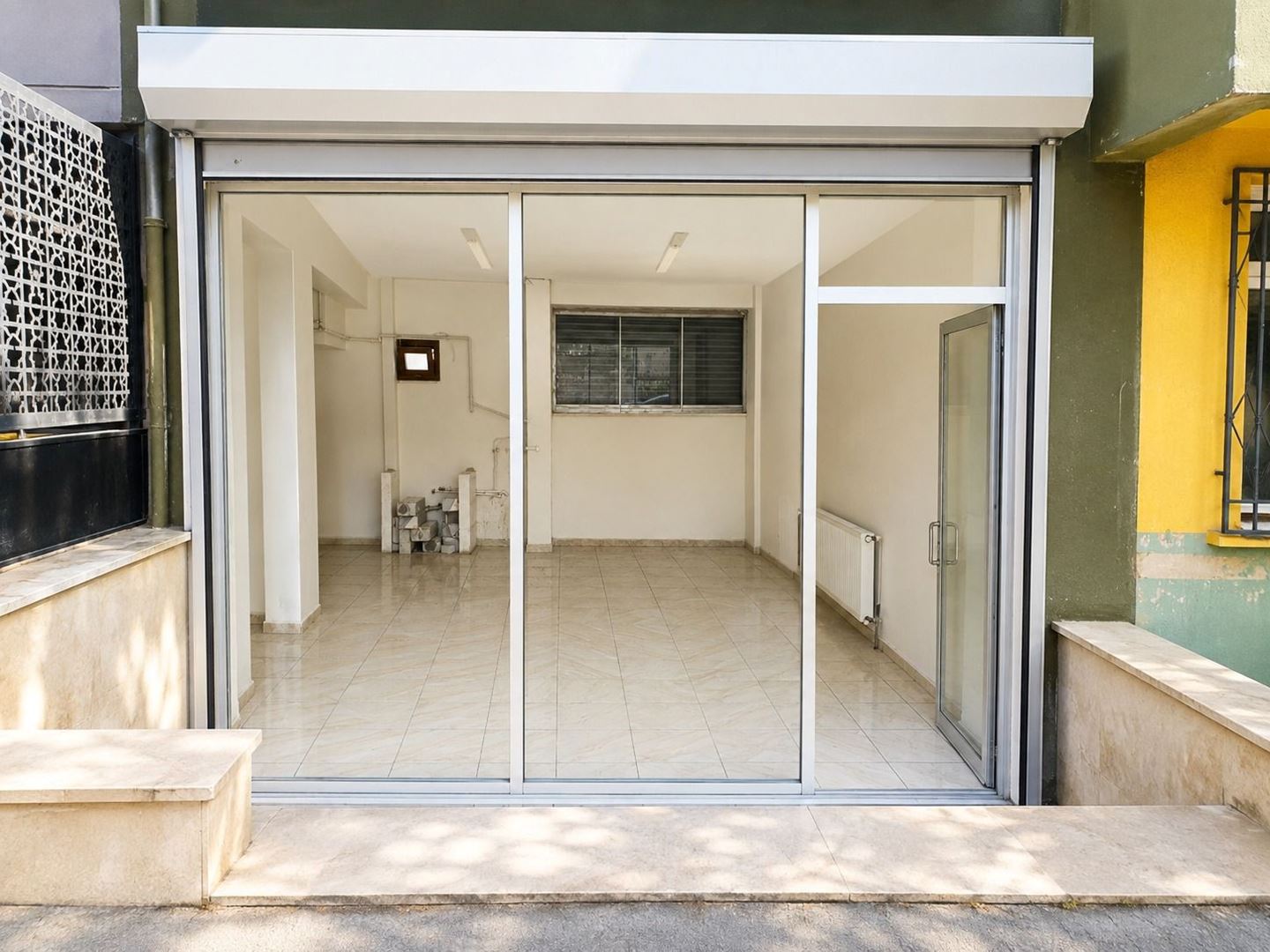Bağcılar Güneşli'de Satılık 70m² Dükkan, 40.000 TL Kira Getirili