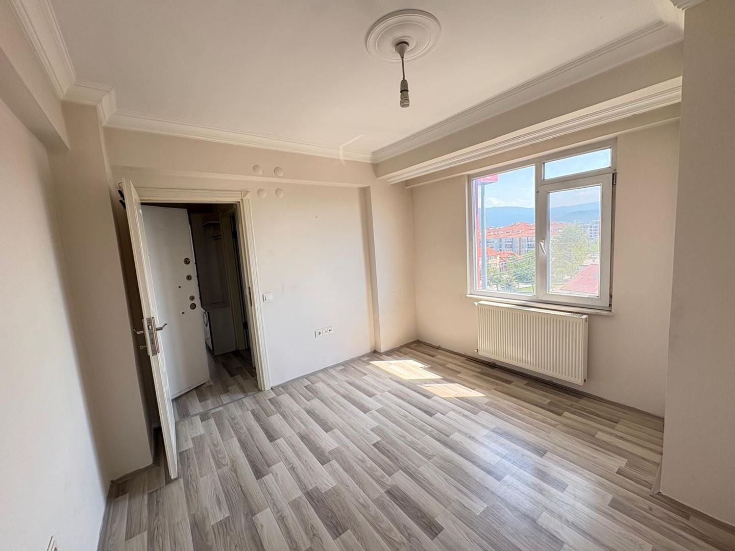 TEPECİK MAHALLESİNDE KİRALIK 1+1 DAİRE