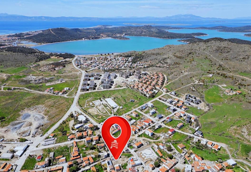 ALTIN EMLAKTAN AYVALIK KÜÇÜKKÖYDE SATILIK KÖYİÇİ 343 M2 ARSA