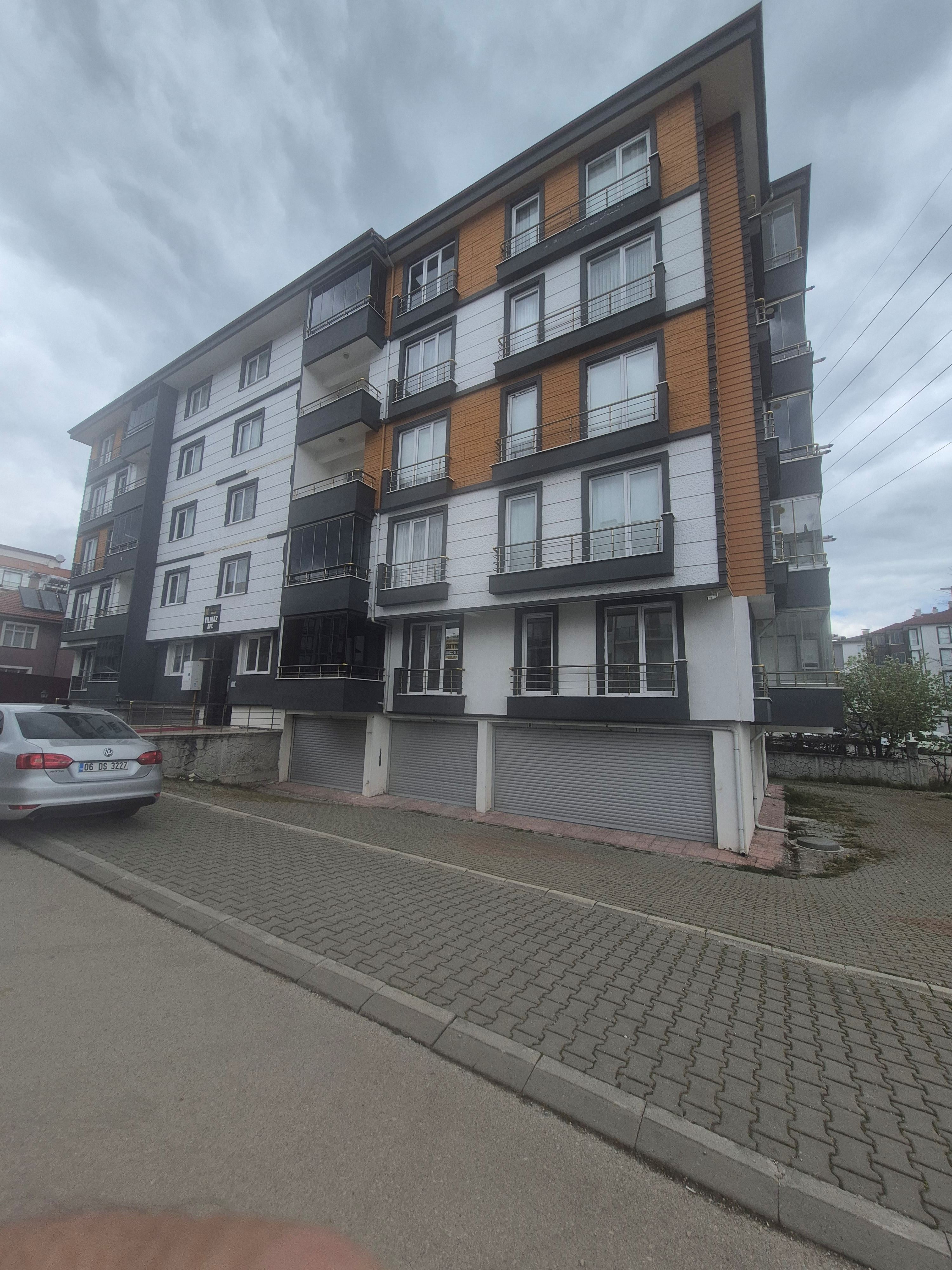 Kültür Mahallesi'nde Satılık 3+1 Daire (120m², Güney-Batı Cephe)