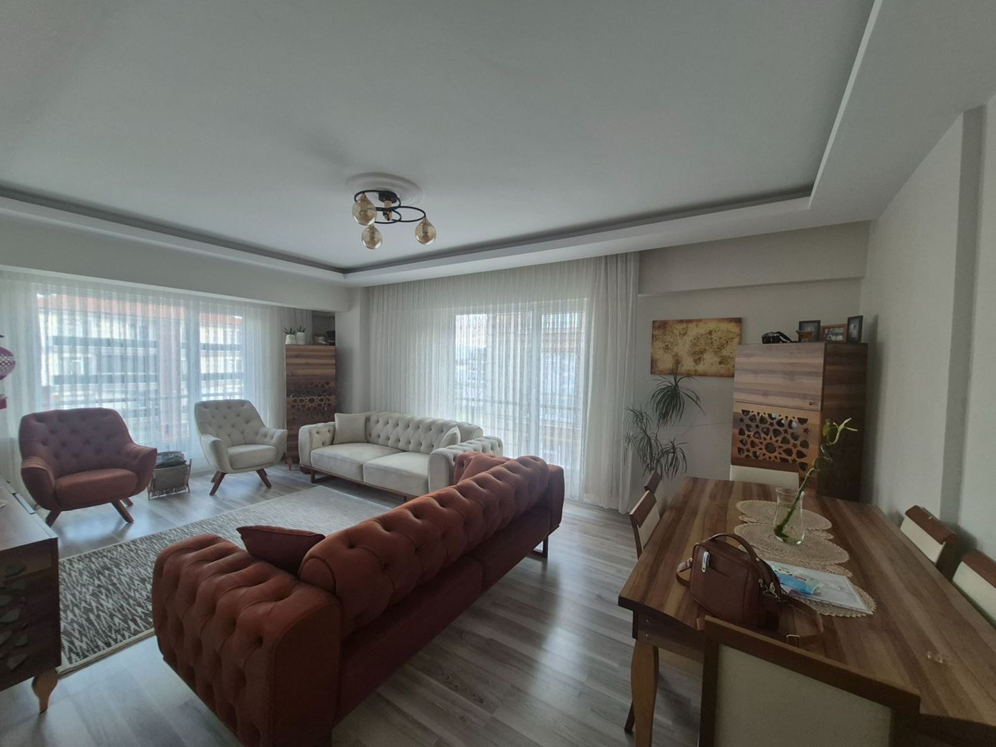 İzzet Baysal'da Satılık 3+1 Daire, Bulvar Üzeri, Kapalı Otoparklı